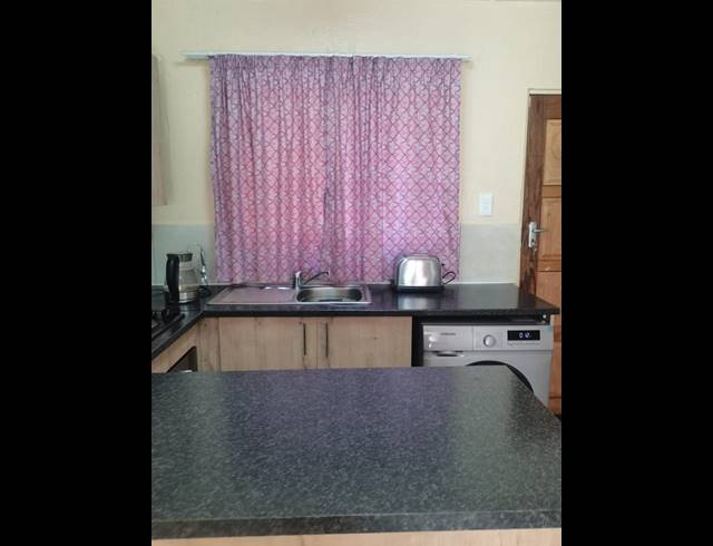2 BEDROOM PROPERTY TO RENT IN GROBLERPARK EXT